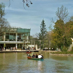 На катамаран