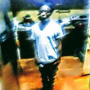 White.Tee. walking lick