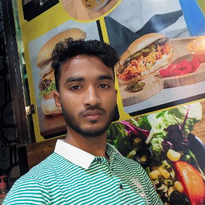 মন শুধু বারবার ছুটে যায় তোমারি কাছে জানি  কেন যে তুমি কি করছ আমায় বলোনা তোমার হাসি আজ ভালবাসি তোমার খুশি আজও ভালবাসি ত