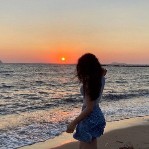 𝓜𝓪𝓿𝓲 𝓭𝓮𝓷𝓲𝔃 🌊