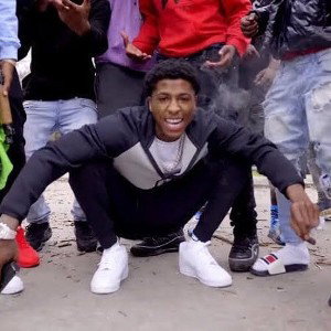  I got a Glock yea I shot it a lot it it the spot cuz I got a Glock but niggas be tripping and me and my niggas dripping
