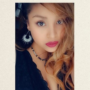 #LoveMeNow 💋