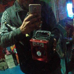 con el DJ González feat dyqblo