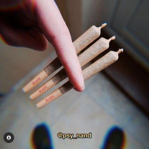 Bhad_emzy-/Pull on me/
