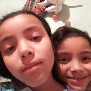 las gemelas mía y lia
