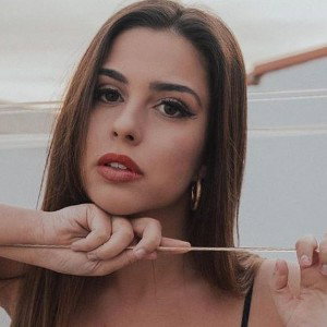  Lily lil Gnom Sí, te amo cuando te acercas ( official lyrics video) 