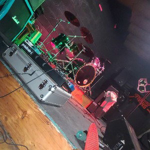 Mando Burger - ft. Mando pino(bass guitar freestyle)