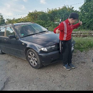 Trap eu (mă car cu bmw) muzic oficial