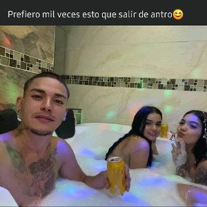 en el espacio🙃