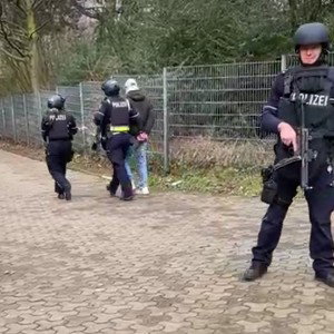 spontan rapp nach lange feier haha hört meine Stimmen😂😉