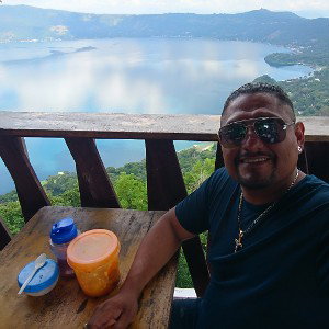 AQUI ESTOY     C.A clan EL SALVADOR 