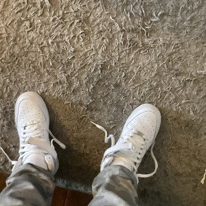 LA (13:56:06)
