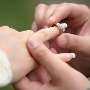 la bague au doigt