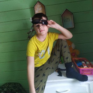 я ем вишенку