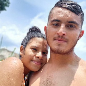 Me Enamore Ft. Ale Star