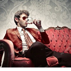 очень богат и очень пиздат
