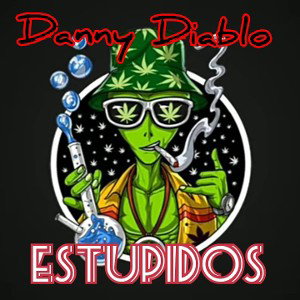 Estupidos