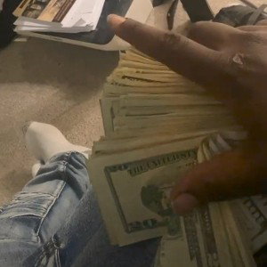 YAK - MONEY