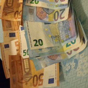 siempre cori por dinero por mami 