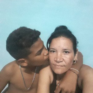 ESTA BA POR TI MÀMÀ FELIZIDADES OY ES EL DIA DE LAS MADRE 