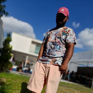 salpicando el micrófono de flow
