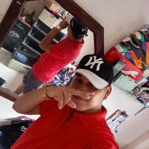 "LO MUEVE"  Lalo_ec