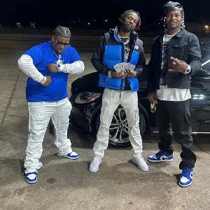 Dmg mozzeratti ft magnoliababi - CURTAIN