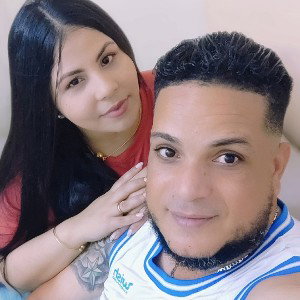 una mega relación macaco