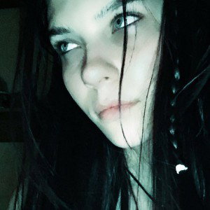 EM915s3UmUjS.128