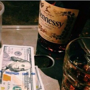 $HENNE🥃SSEYYY$