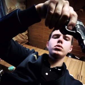 под завязку