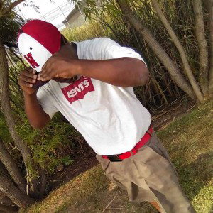 MyAunie get to #HUGHERBABY , MY #lilcousin get to #HUGGHerBrada