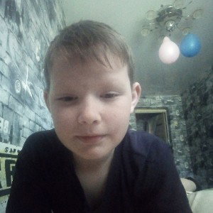 жизнь трудна это точно но рискую днём и ночью 