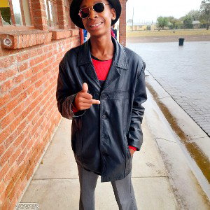 Kiddy=money on the floor 