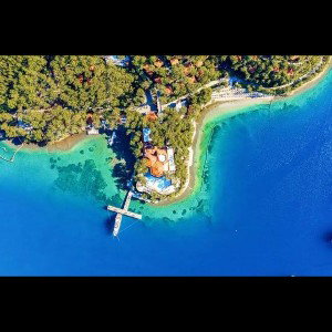 TUHAN-ŞAMPANYA