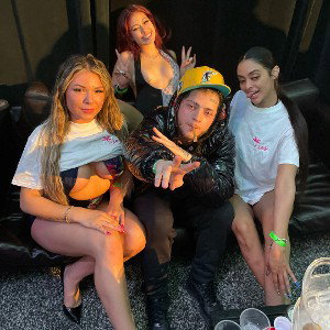 2TwoAM - BITCH