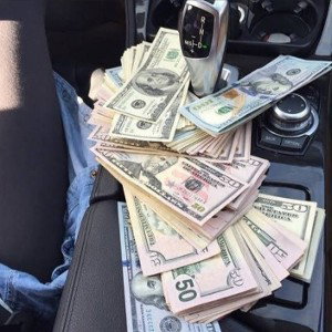 about money 🇱🇷
