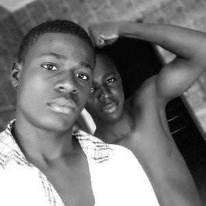 Aly_y_4foix_caca