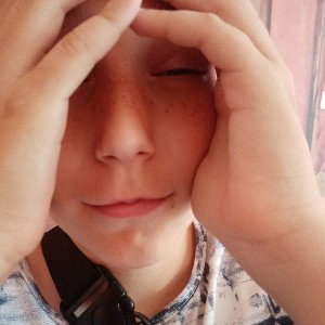 НЕ ЧУВСТВУЮ КОЛЕН