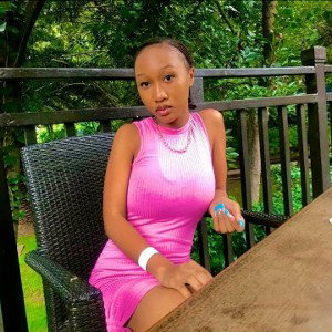Nokiano, South Chief... Fine girl 