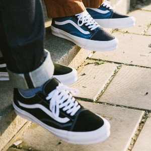 rocking my mfking vans!! ) not mixed) 