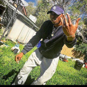 3KneeBleeder - PlayerPoppin