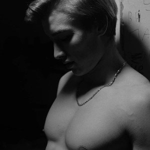 ей