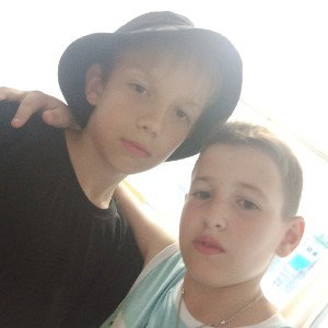 Den yebok MC moga and MC myxa