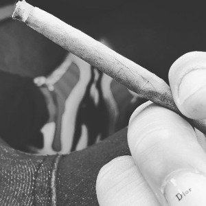 WorldZ-Smoke Alone