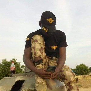 BADMAN HOLD ME FT YOUNGD 1414_2