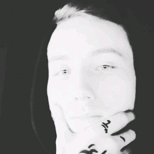 MAXI-NUR EIN KÜNSTLER