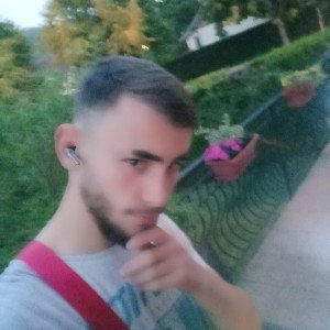 
Les larmes montent mes yeux brillent mes l il vont plus encore plus te mettre dans la mrd . 
Cella devient leur problèm