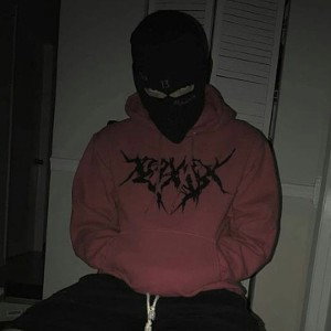 KW BillySid Chain on a broken neck 