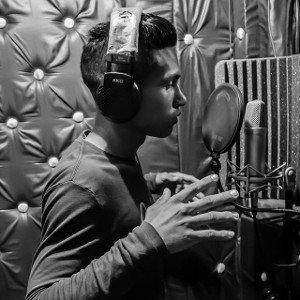 02 - BESAME OFICIAL AUDIO